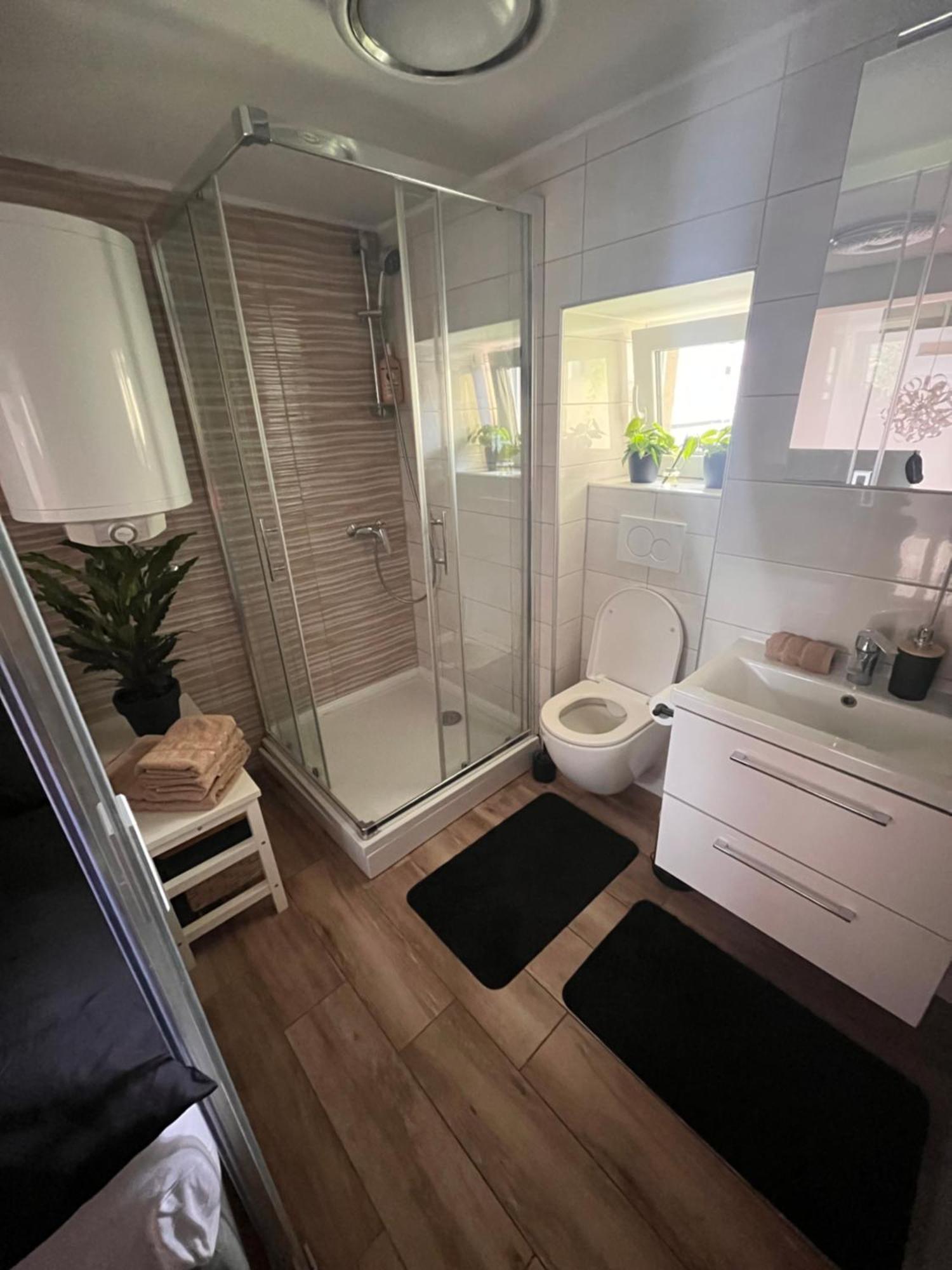 Lilan Apartment Maribor Exterior foto